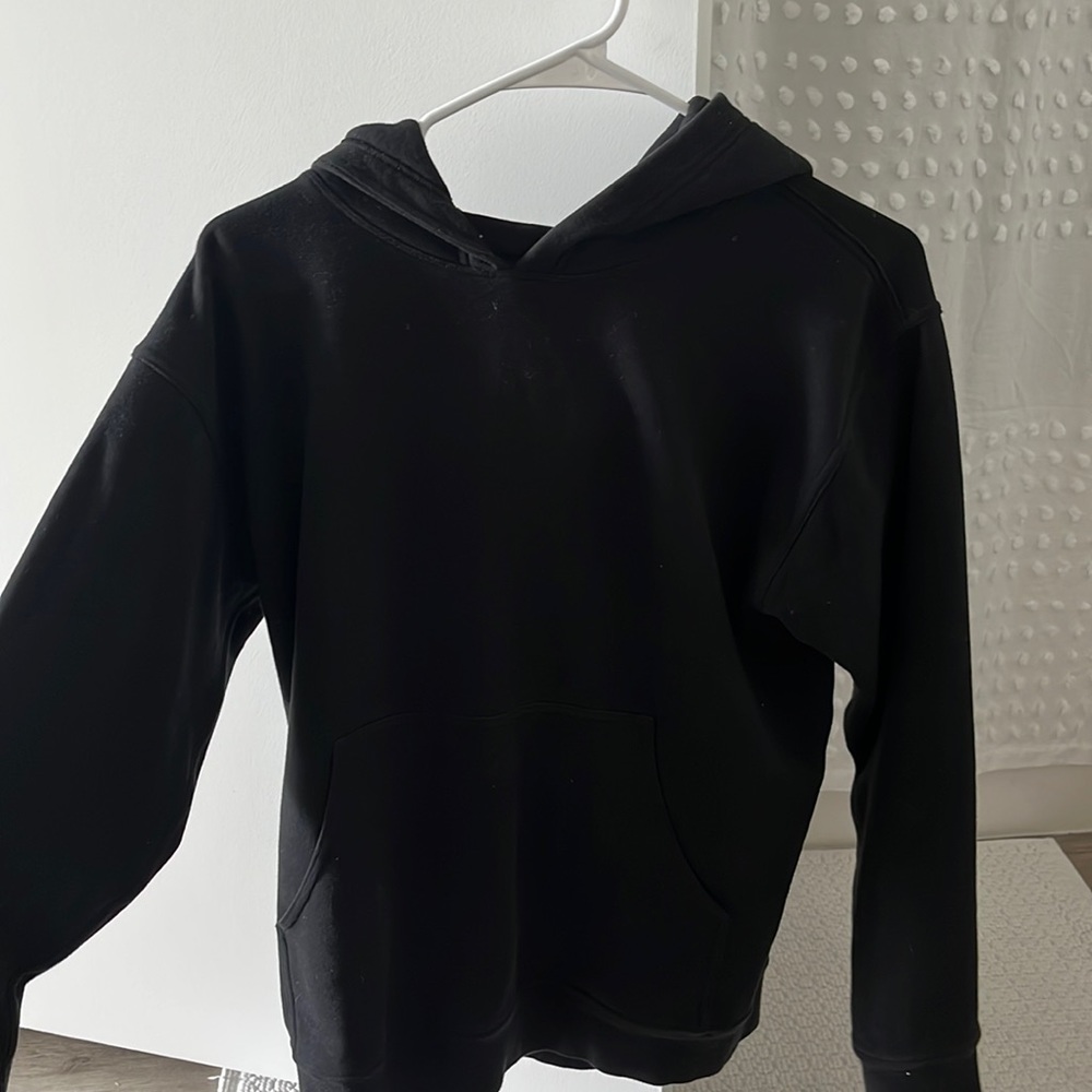 Black Lululemon hoodie
